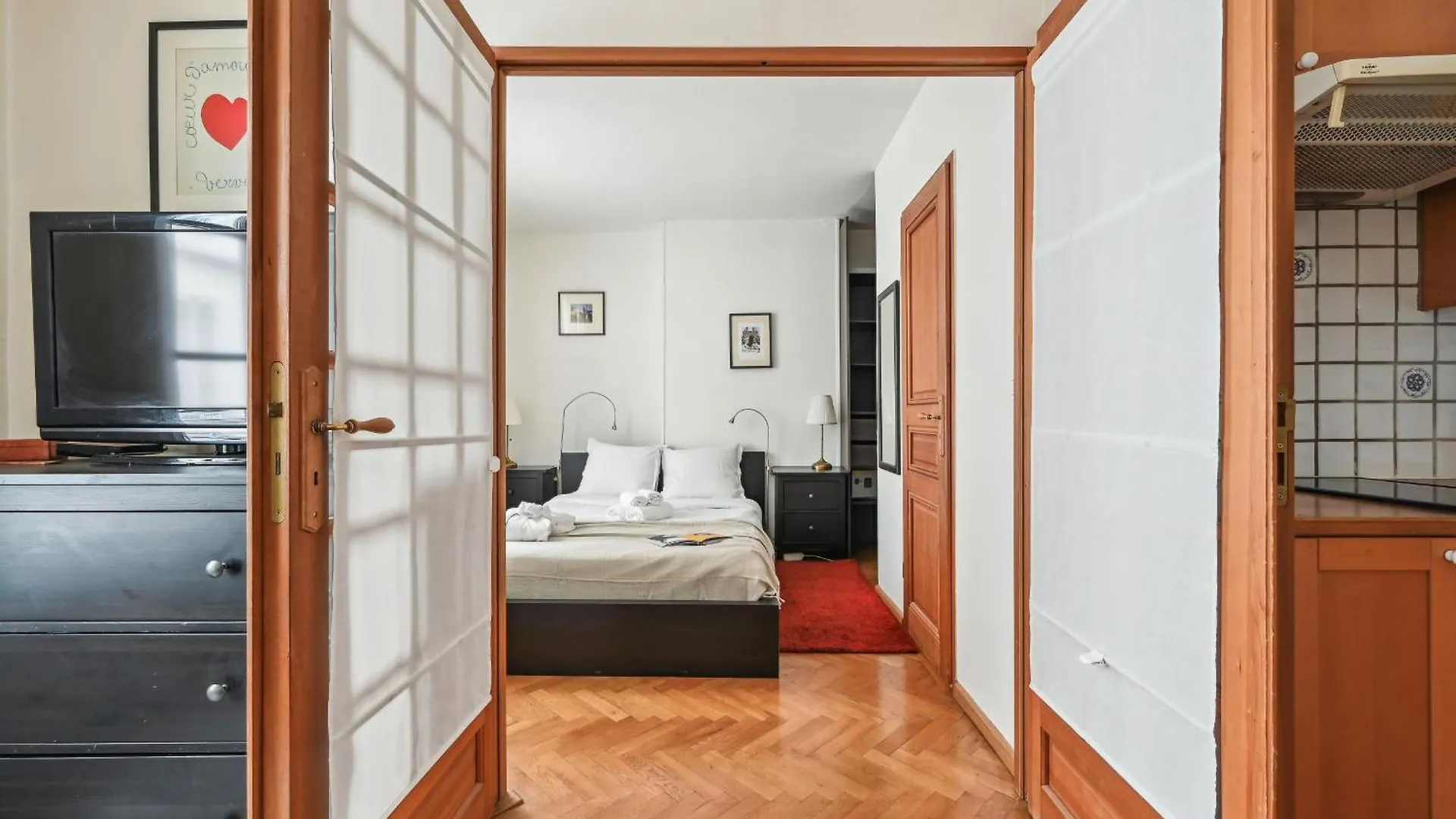 Bnbnova - Eiffel Tower & Hotel Des Invalides - 1Br Paris 0*,  France